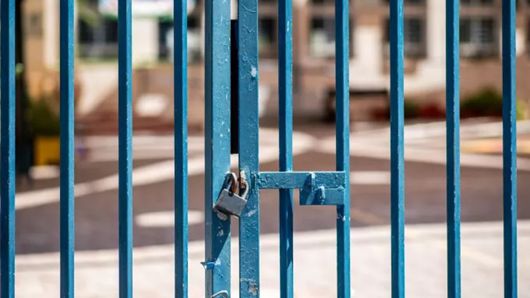 Άγριος ξυλοδαρμός μαθητή στο ΕΠΑΛ Λουτρακίου